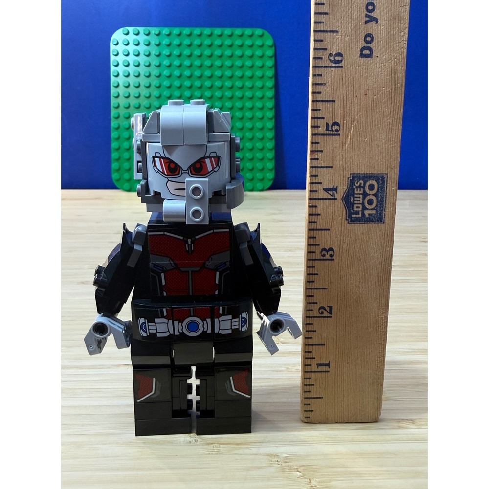 LEGO Marvel Super Heroes Giant-Man Buildable Figure Minifigure 76051 Civil War - Picture 8 of 8